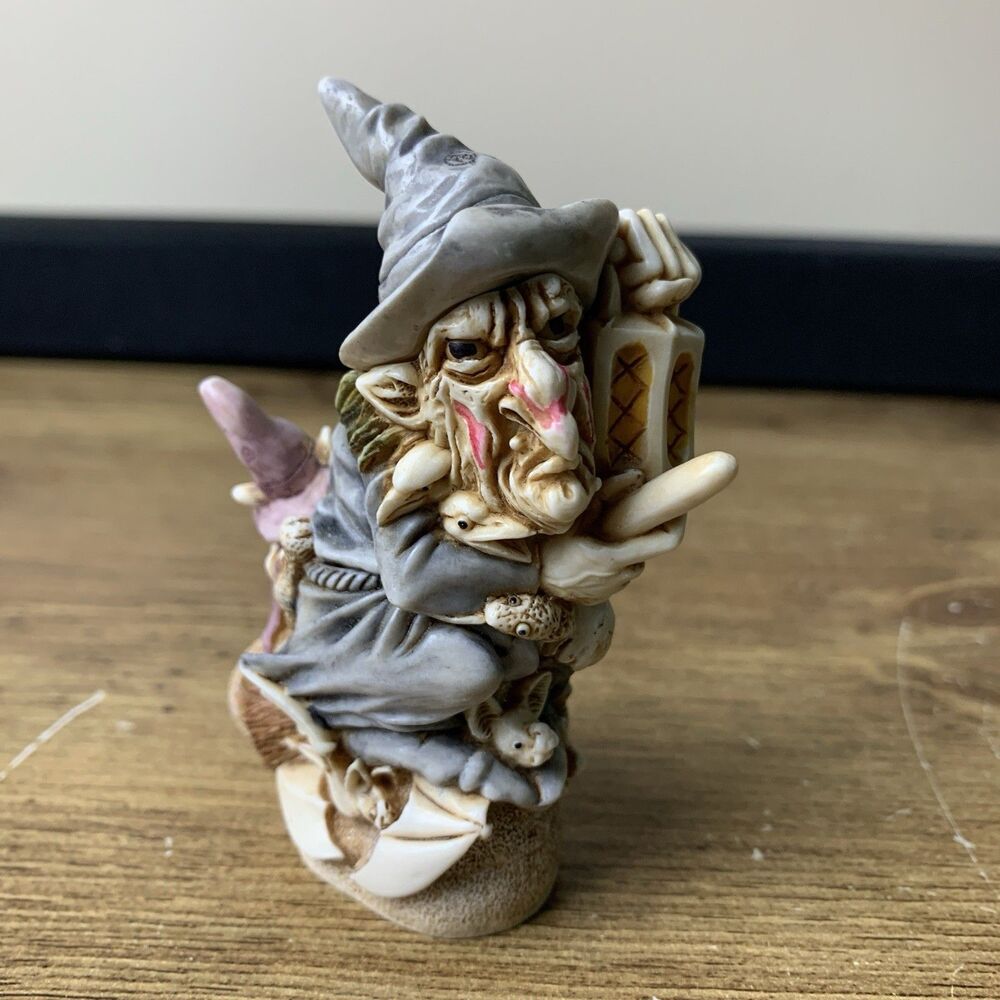 Harmony Kingdom "WITCHING TIME" Trinket Box Retired Halloween Witch